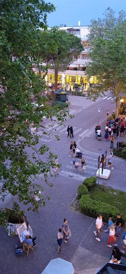 Appartamento In Centro Bibione Luaran gambar